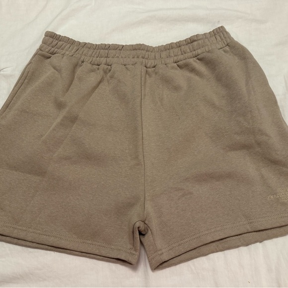 High rise sweat shorts - Picture 2 of 2